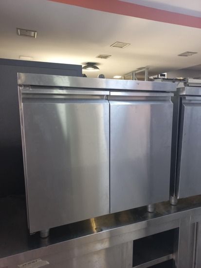 Εικόνα της Ερμάριο με Ανοιγόμενες Πόρτες 90x70x85cm