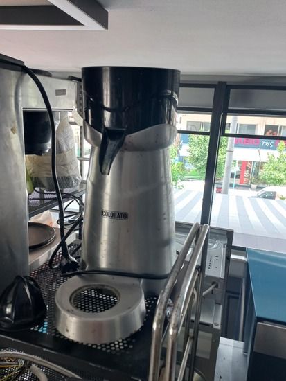 Εικόνα της Λεμονοστίφτης επαγγελματικός με αποσπώμενο μπωλ και 2 κώνους 180W CLJ-180A COLORATO