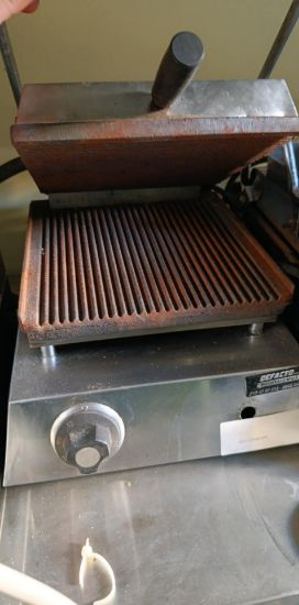 Εικόνα της Επαγγελματική Τοστιέρα Μονή με Ραβδωτές Πλάκες