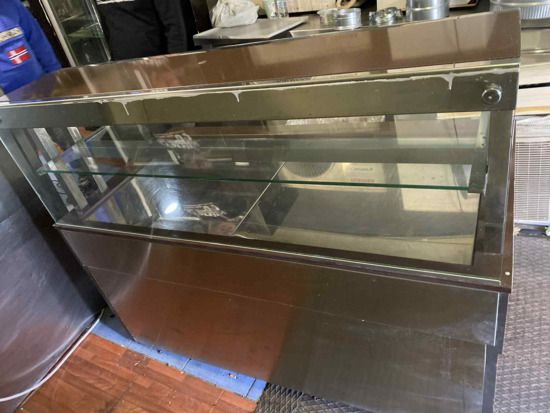 Εικόνα της Βιτρίνα ζαχαροπλαστείου διαστάσεων 160 × 84 × 135 εκ.